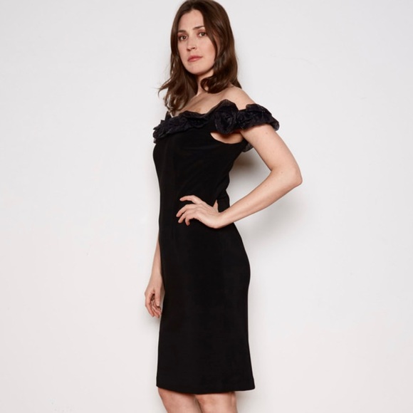 Retro Black Ruffles Off-Shoulder Dress Size 8 - Picture 2 of 5